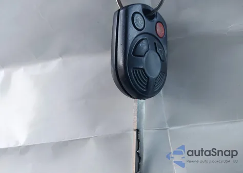 2016 Ford Focus Se z USA, uszkodzony, nr VIN 1FADP3F28GL244257